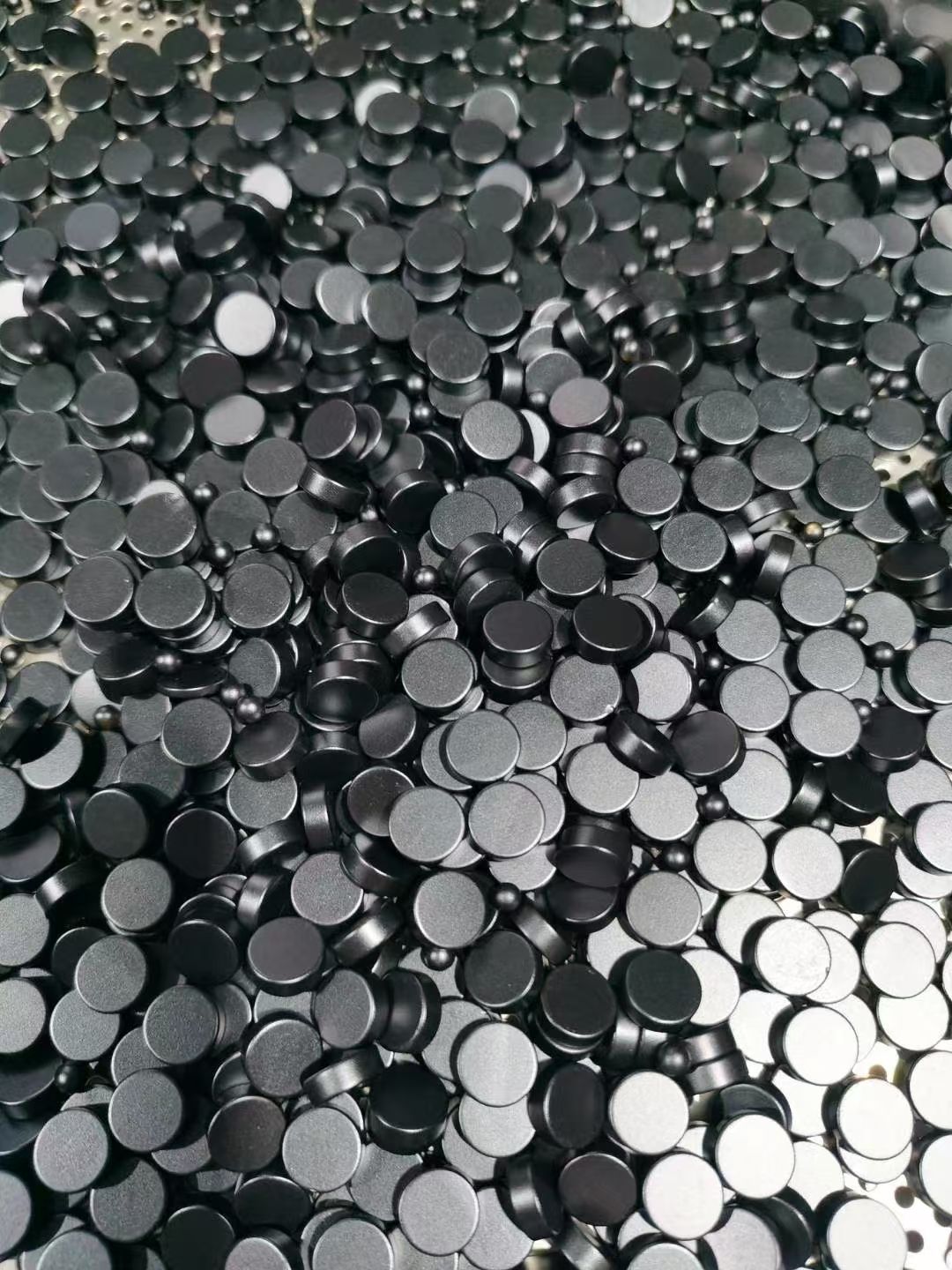 强磁电镀不同颜色环氧树脂